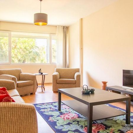 Lovely Flat Near Public Transportation In Izmir Bagian luar foto