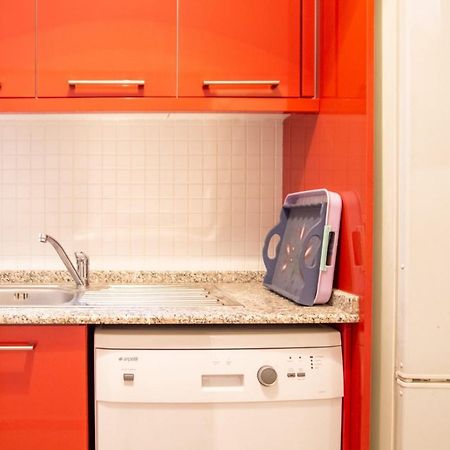 Lovely Flat Near Public Transportation In Izmir Bagian luar foto