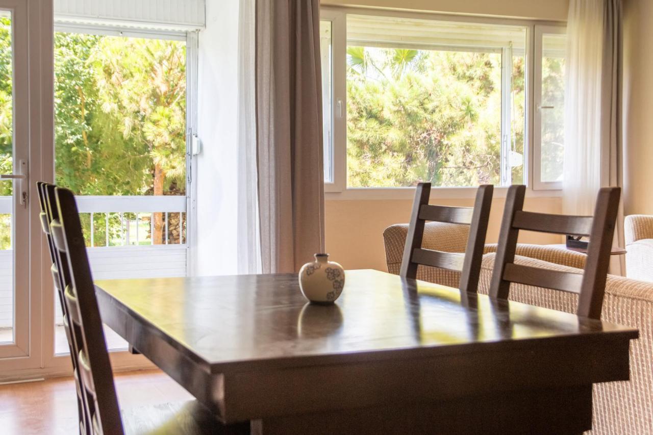 Lovely Flat Near Public Transportation In Izmir Bagian luar foto