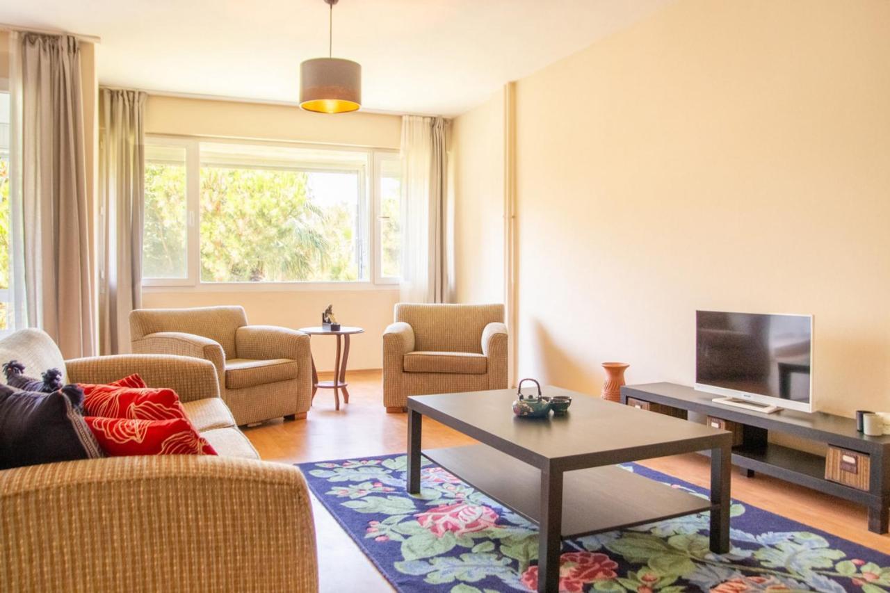 Lovely Flat Near Public Transportation In Izmir Bagian luar foto